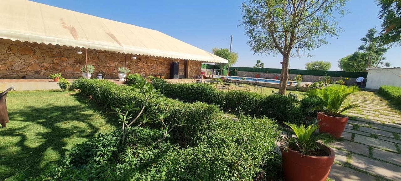 The Rustic Villa, A Stay With Luxuries Amenities And Exotic Nature Jaipur Eksteriør billede